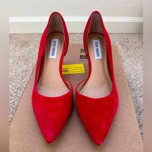 Steve Madden Suede 2” pumps